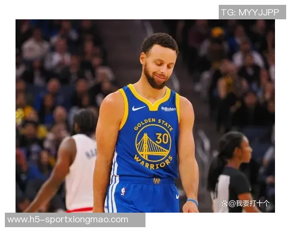 库里赞斯科蒂巴恩斯拼劲十足进攻篮板表现令人惊叹